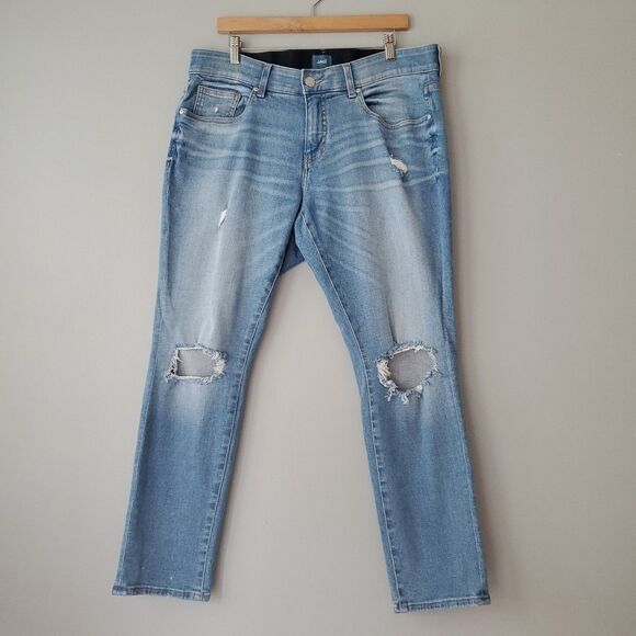 JAG Light Blue Distressed Carter Girfriend Jeans Womens 14W Inseam 28 - Picture 9 of 9